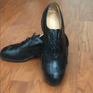 Men’s Johnston & Murphy shoes. Size 7.5